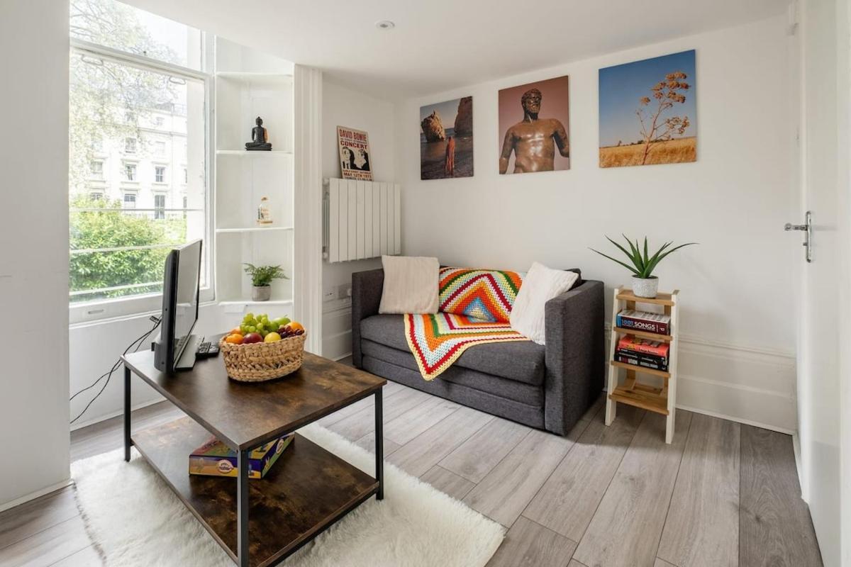 Apartment Summer With Terrace By Hyde Park