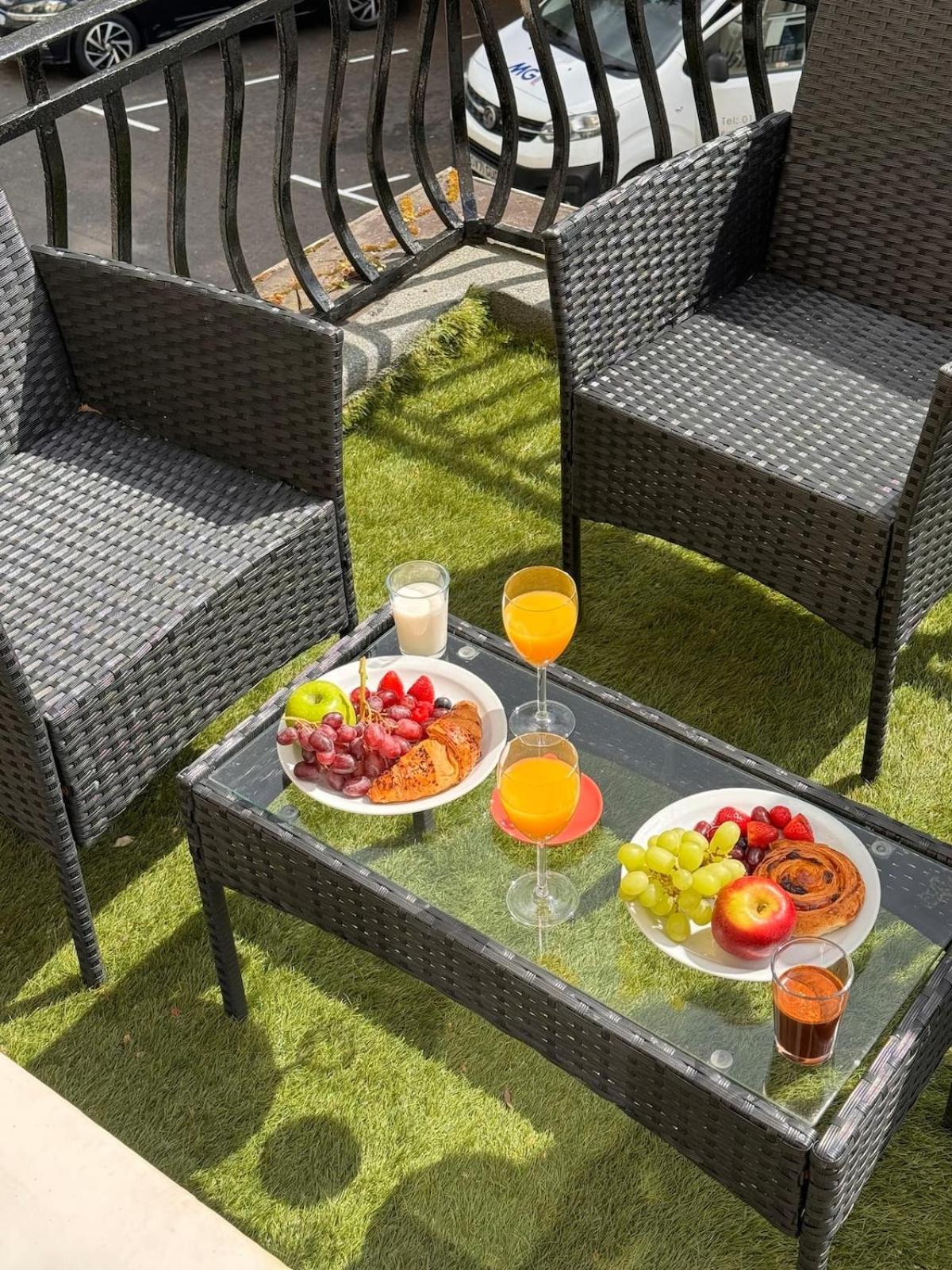 Apartment Summer With Terrace By Hyde Park *